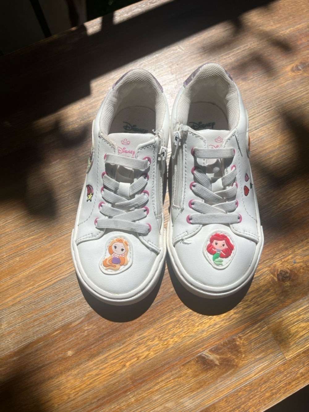 Disney White Kids Sneakers with Pink Accents and Princess Motifs